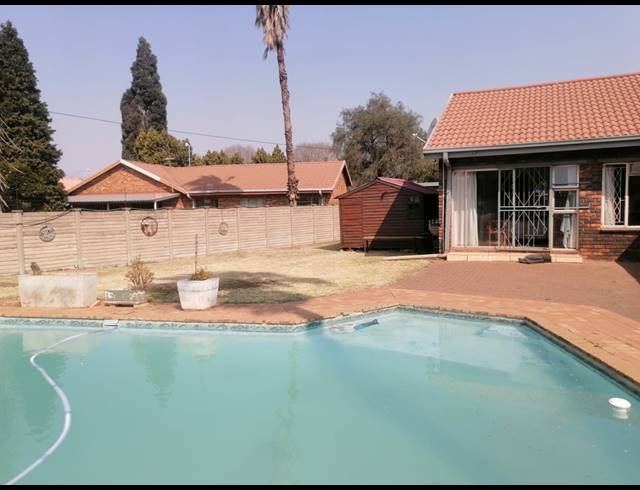 3 BEDROOM HOUSE FOR SALE IN BONANNE